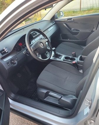 Volkswagen Passat cena 17900 przebieg: 241200, rok produkcji 2007 z Osiek małe 56